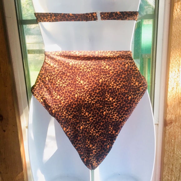 CHEETA BIKINI IN 2007 BARCELONA, SPAIN 2007 - Picture 8 of 9